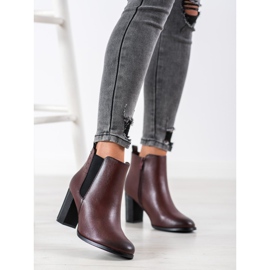 SHELOVET Botas con Tacón Decorativo marrón 1