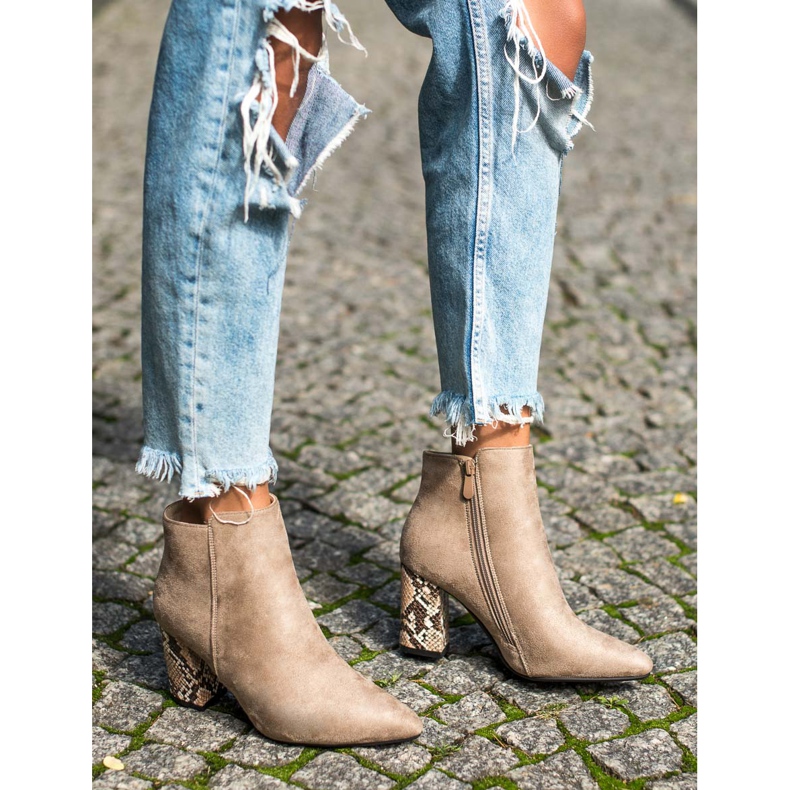 Botas con motivo de serpiente VINCEZA beige 1