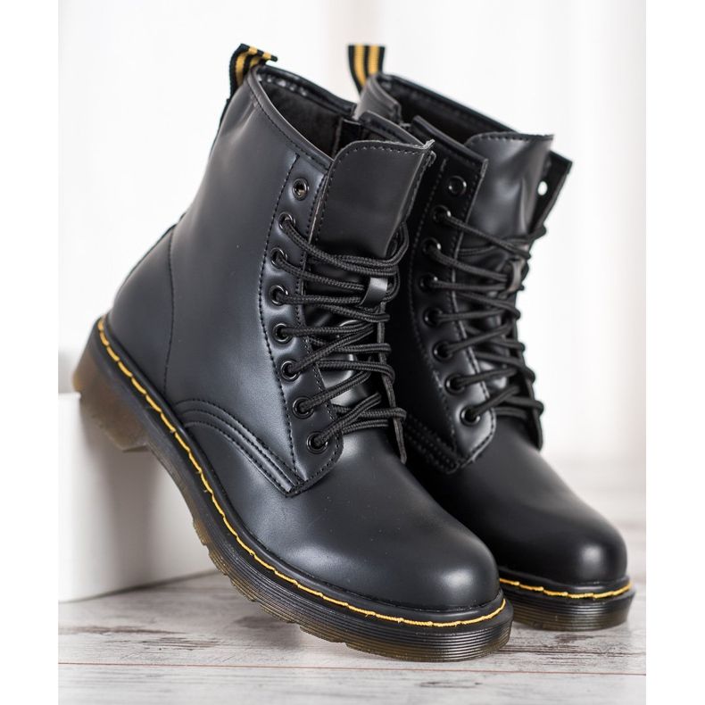 Seastar Botas negras en un control deslizante negro 2 Seastar Botas negras en un control deslizante negro 2