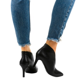 Botas negras sin cordones con cortes en el tacón de aguja NS126P Pu negro 3