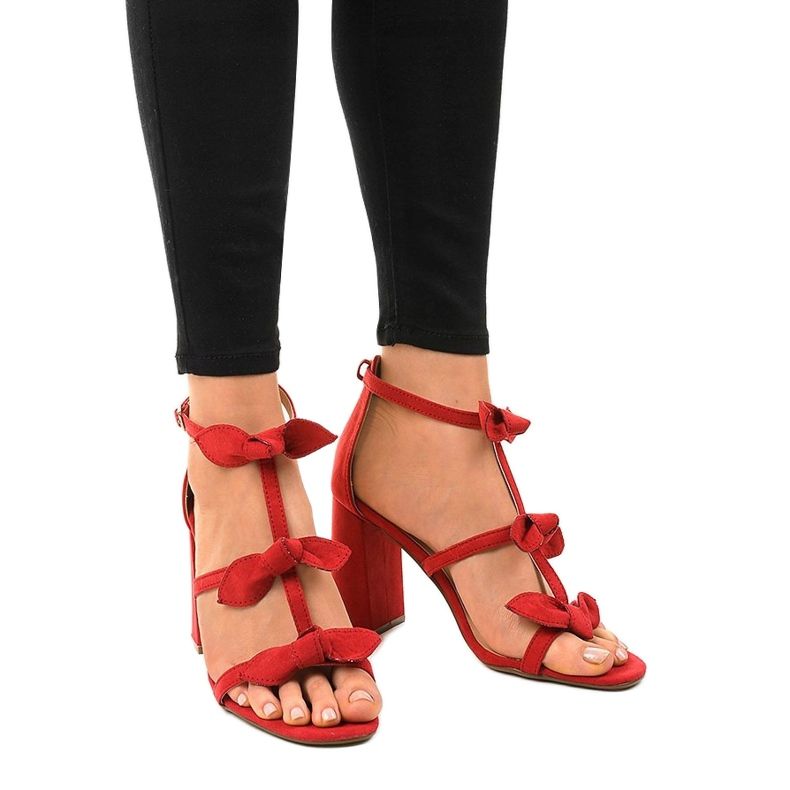 Sandalias rojas en el poste 0354-8 rojo 1