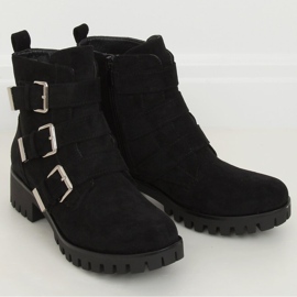 Black XJ-08 Botas negras en el protector negro 1 Black XJ-08 Botas negras en el protector negro 1