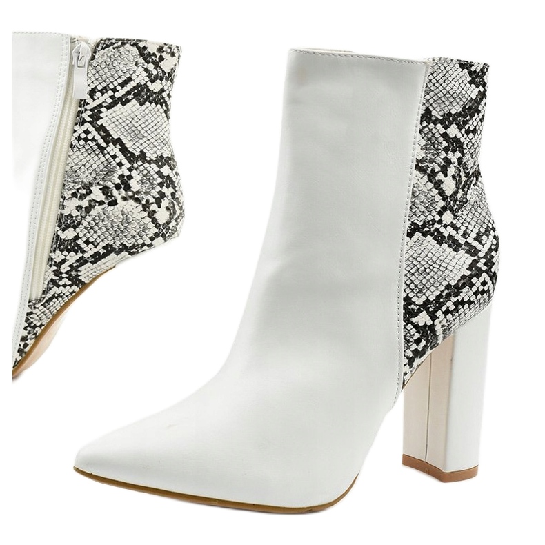 Botas blancas en el puesto de Shyvia blanco 1