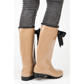 Chanclas beige con protector 6