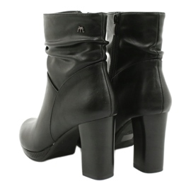 M.Daszyński Botas negras en el puesto de Daszyński AF125-7 negro 3 M.Daszyński Botas negras en el puesto de Daszyński AF125-7 negro 3