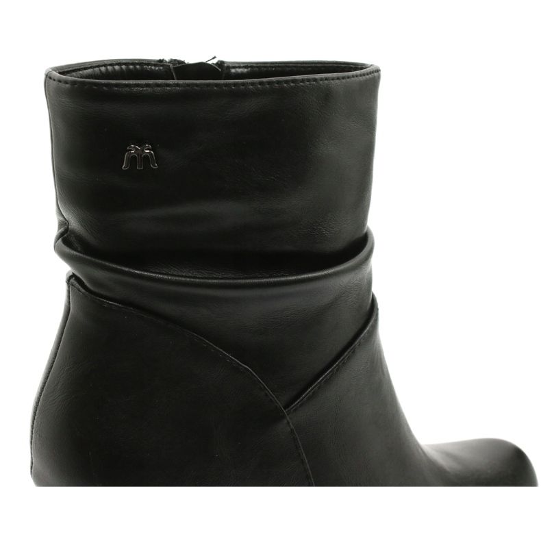 M.Daszyński Botas negras en el puesto de Daszyński AF125-7 negro 5 M.Daszyński Botas negras en el puesto de Daszyński AF125-7 negro 5