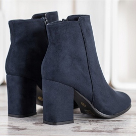 SHELOVET Botas azul marino en un pilar 3