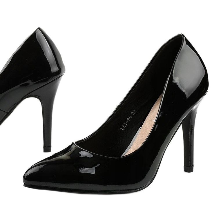 Bombas negras en el poste LEI-80 negro 1