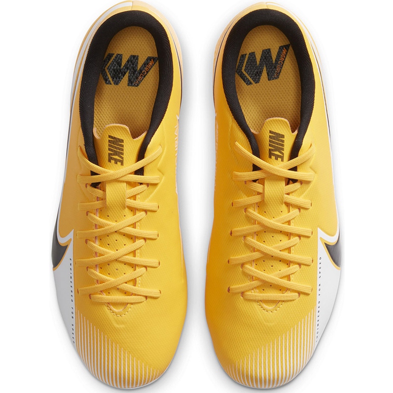 Calzado de fútbol Nike Mercurial Vapor 13 Academy FG / MG Junior AT8123 801 naranja amarillo 1