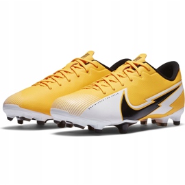 Calzado de fútbol Nike Mercurial Vapor 13 Academy FG / MG Junior AT8123 801 naranja amarillo 3