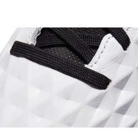 Zapatillas de fútbol Nike Tiempo Legend 8 Academy FG / MG AT5292 104 blanco 5