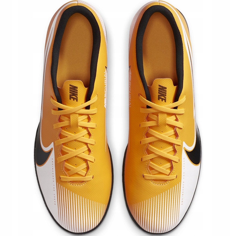 Zapatos de fútbol Nike Mercurial Vapor 13 Club Ic AT7997 801 naranja amarillo 1