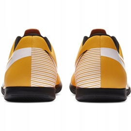 Zapatos de fútbol Nike Mercurial Vapor 13 Club Ic AT7997 801 naranja amarillo 4