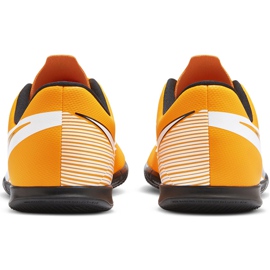 Zapatos de fútbol Nike Mercurial Vapor 13 Club Ic Junior AT8169 801 naranja naranja 4