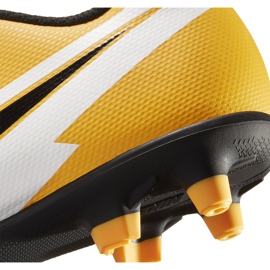 Zapatos de fútbol Nike Mercurial Vapor 13 Club FG / MG Junior AT8161 801 naranja amarillo 6