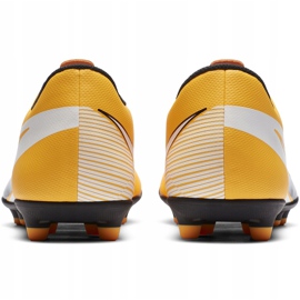 Zapatos de fútbol Nike Mercurial Vapor 13 Club FG / MG AT7968 801 naranja amarillo 4