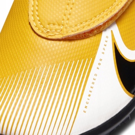 Zapatos de fútbol Nike Mercurial Vapor 13 Club Tf PS (V) Junior AT8178 801 naranja amarillo amarillo 6