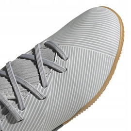 Adidas Nemeziz 19.3 In Jr zapatos de fútbol grises EF8304 3