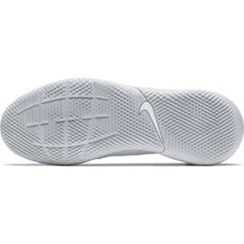 Zapatillas de fútbol Nike Tiempo Legend 8 Club Ic Junior AT5882 100 blanco blanco 5