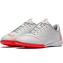 Zapatos de fútbol Nike Mercurial Vapor X 12 Academy Ic Jr AJ3101 060 blanco gris 3