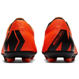Zapatos de fútbol Nike Mercurial Vapor 12 Club Mg Jr AH7350 810 naranja naranja 3