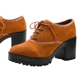 Botas camel atadas a un bloque Clearfall marrón 1