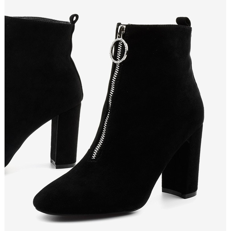 Botas negras en el poste de ginrolyss de gamuza ecológica negro 1