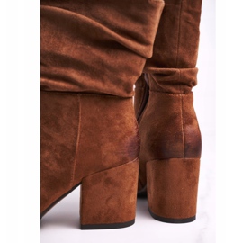 Vinceza Botas de gamuza ecológica camel con laterales en el talón para mujer marrón 5
