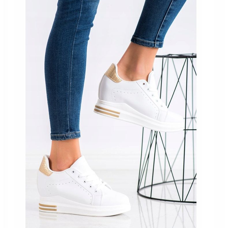 SHELOVET Calzado deportivo en una cuña blanco dorado 1