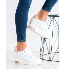 SHELOVET Calzado deportivo en una cuña blanco dorado 1 SHELOVET Calzado deportivo en una cuña blanco dorado 1