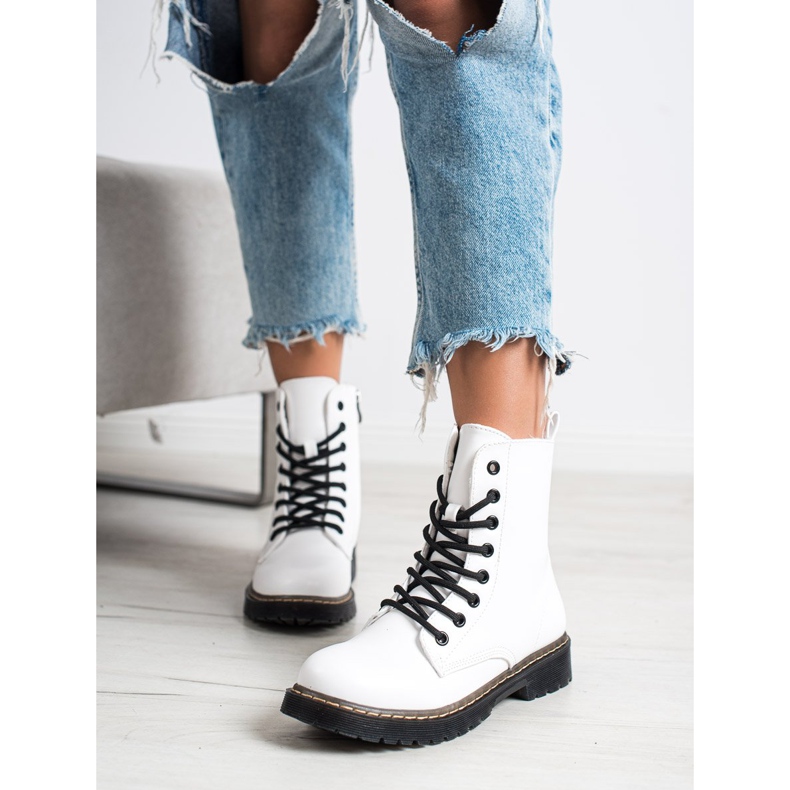 Small Swan Botas blancas blanco negro 1