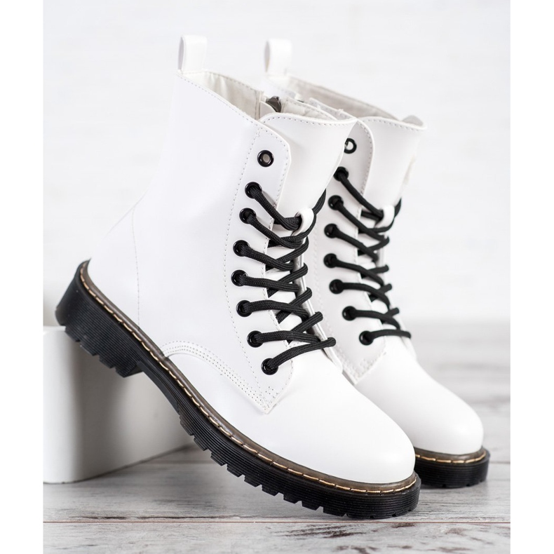 Small Swan Botas blancas blanco negro 2