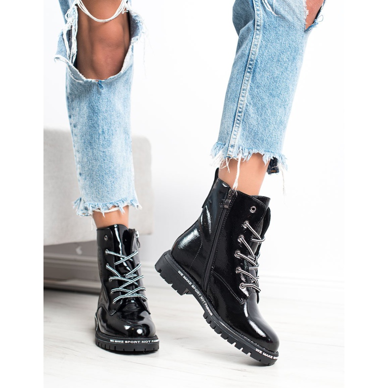 Goodin Tramperos barnizados blanco negro 1 Goodin Tramperos barnizados blanco negro 1