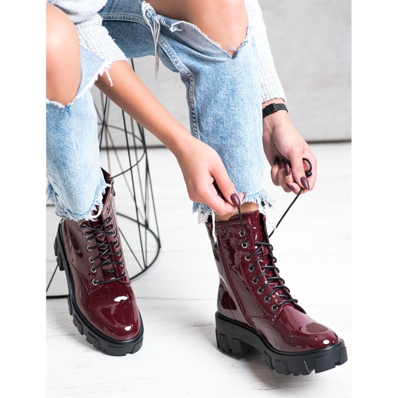 Goodin Trabajadores lacados rojo 1