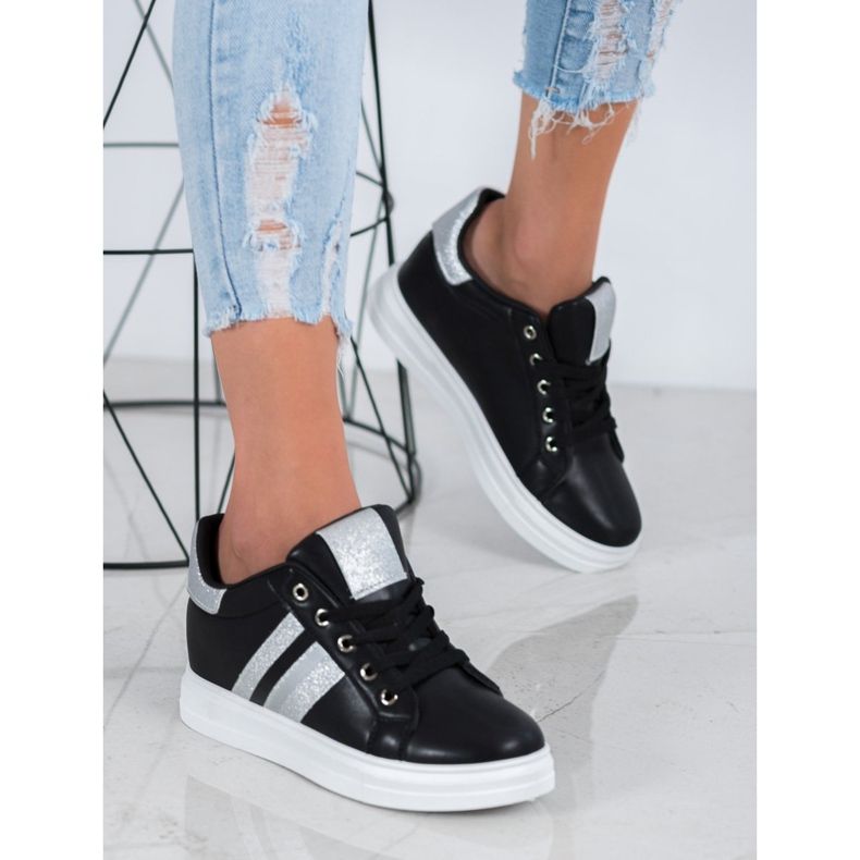 SHELOVET Calzado deportivo en una cuña negro 2