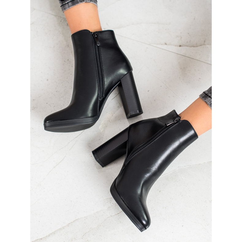 Ideal Shoes Botas clásicas de tacón alto negro 2