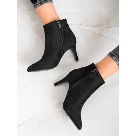 SHELOVET Botas negras en un tacón alto negro 1