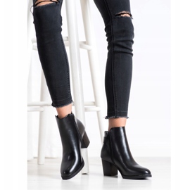 J. Star Botas cómodas en un poste negro 1 J. Star Botas cómodas en un poste negro 1