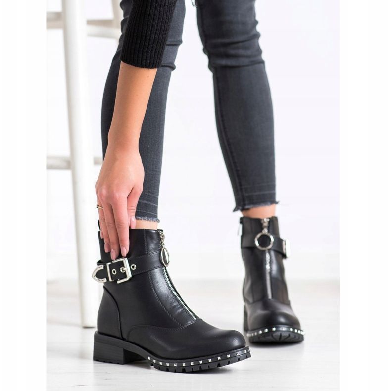 Kayla Trabajadores negros con estilo 1