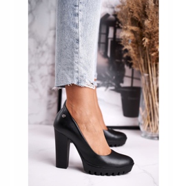 Zapatos de salón para mujer Maciejka en un talón y plataforma Negro 02629-01 / 00-1 3