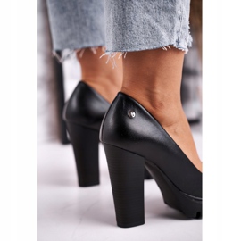 Zapatos de salón para mujer Maciejka en un talón y plataforma Negro 02629-01 / 00-1 5
