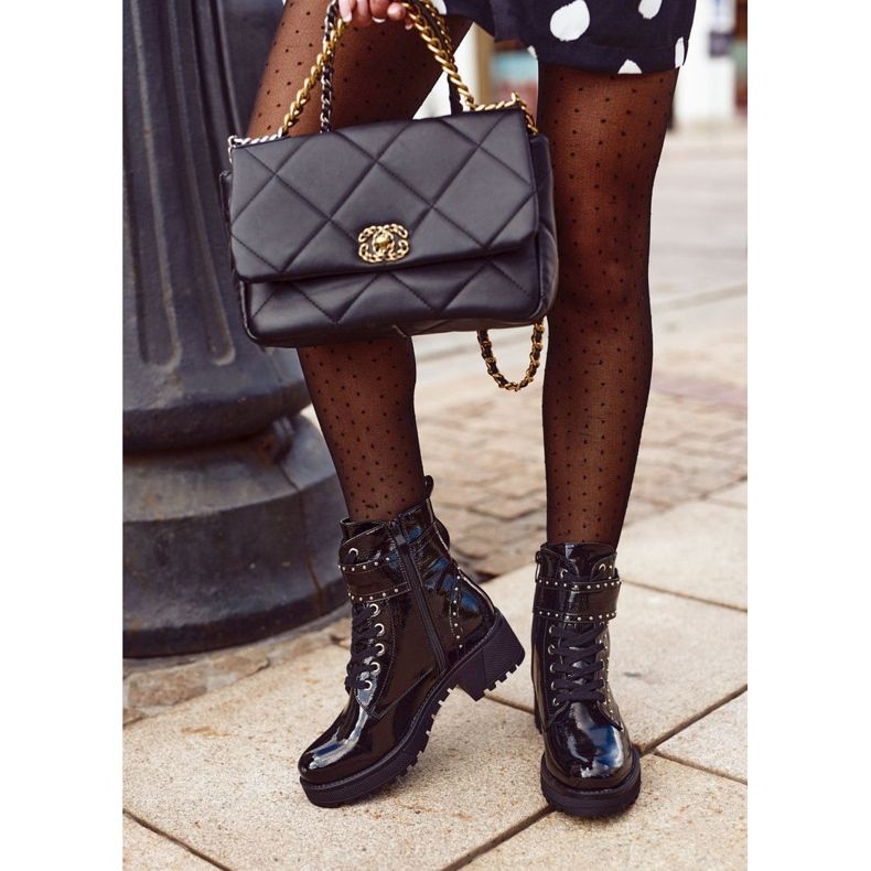 Botas de trabajo de mujer Valeria lacadas en negro 1