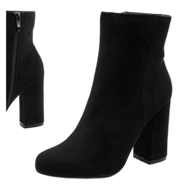 Botines de ante negro en el poste Wenonah 1