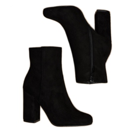 Botines de ante negro en el poste Wenonah 4