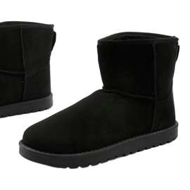 Botas negras aisladas tipo emu Loraven negro 1