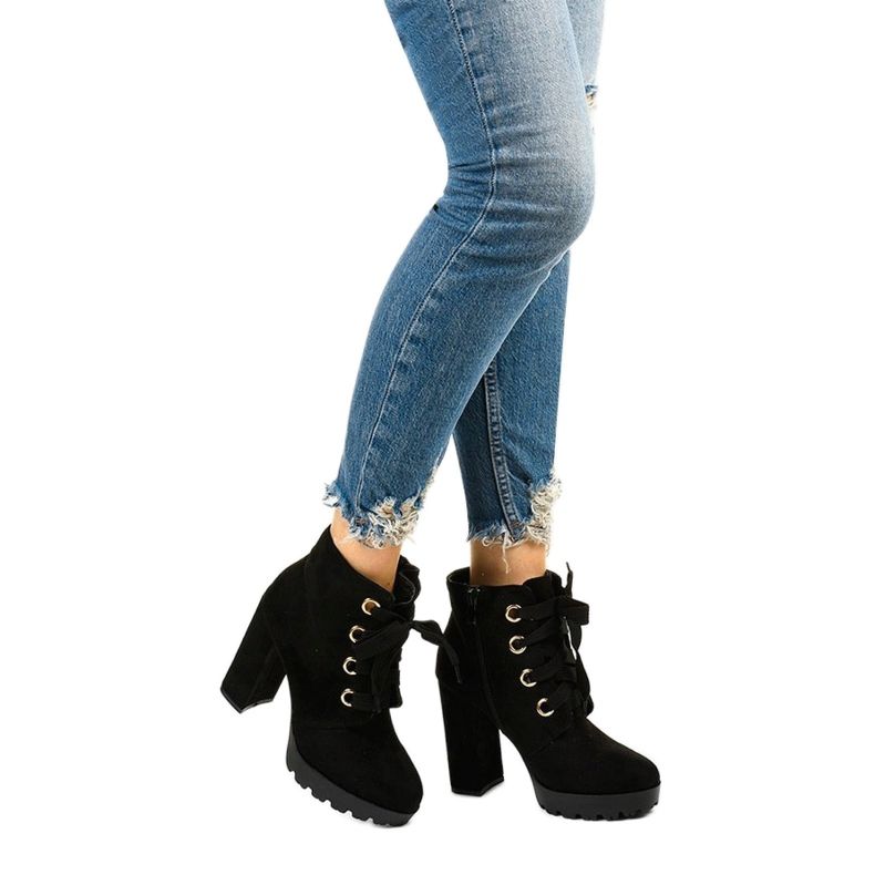 Botines negros en ante ecológico Athlis 1 Botines negros en ante ecológico Athlis 1