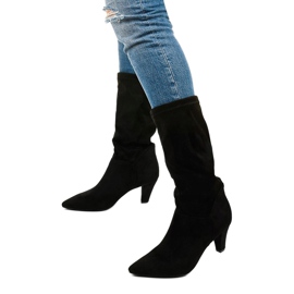 Botas negras sobre un tacón grueso de Fourmane negro 2