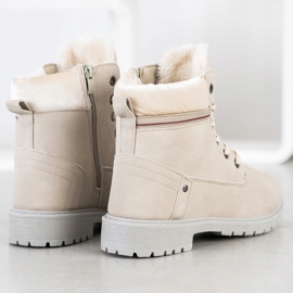Sport Tramperos beige con estilo 2 Sport Tramperos beige con estilo 2