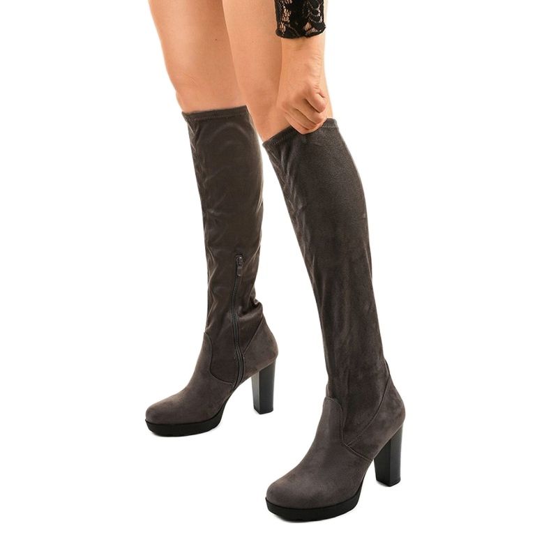 Botas grises en el poste de gamuza ecológica Funnyfreeze 1