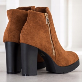 Small Swan Botas de tacon alto marrón amarillo 1 Small Swan Botas de tacon alto marrón amarillo 1